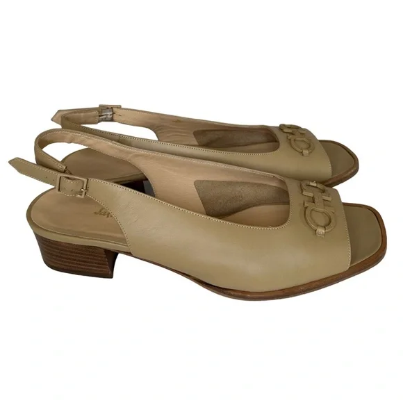 Salvatore Ferragamo Made in Italy Leather Women’s Sandals - Size: 8 1/2 B - Picture 3 of 16